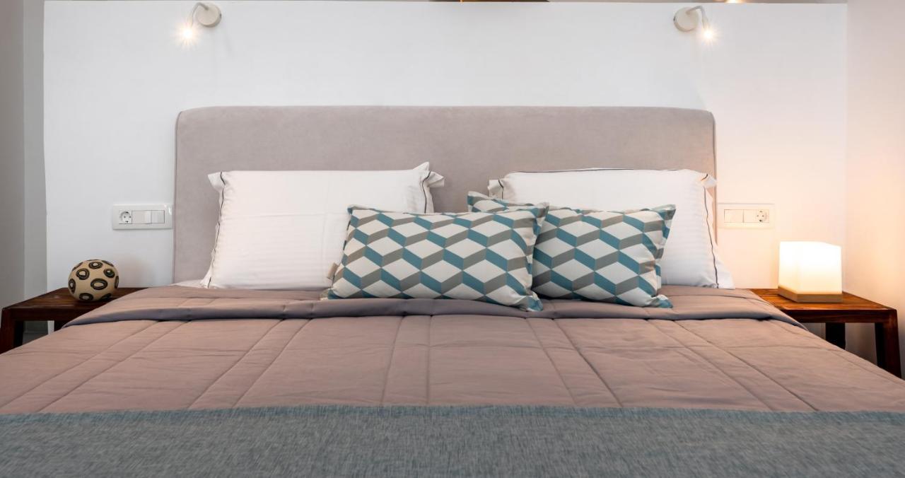 Sigalas Beach Hotel Kamári Zewnętrze zdjęcie